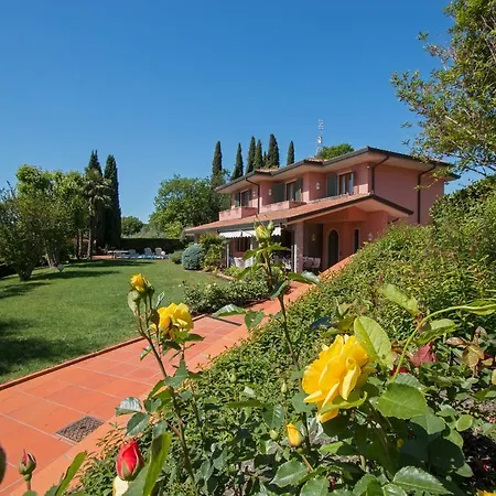 Monica Padenghe sul Garda