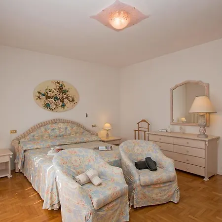 Villa Monica Padenghe sul Garda